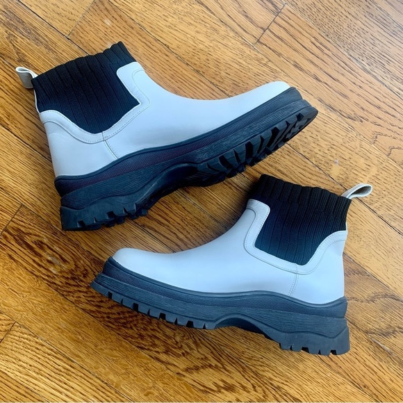 New STAUD Bow Chelsea Lug Sole Sock Ankle White Leather Boot BootieSz 38, 7.5